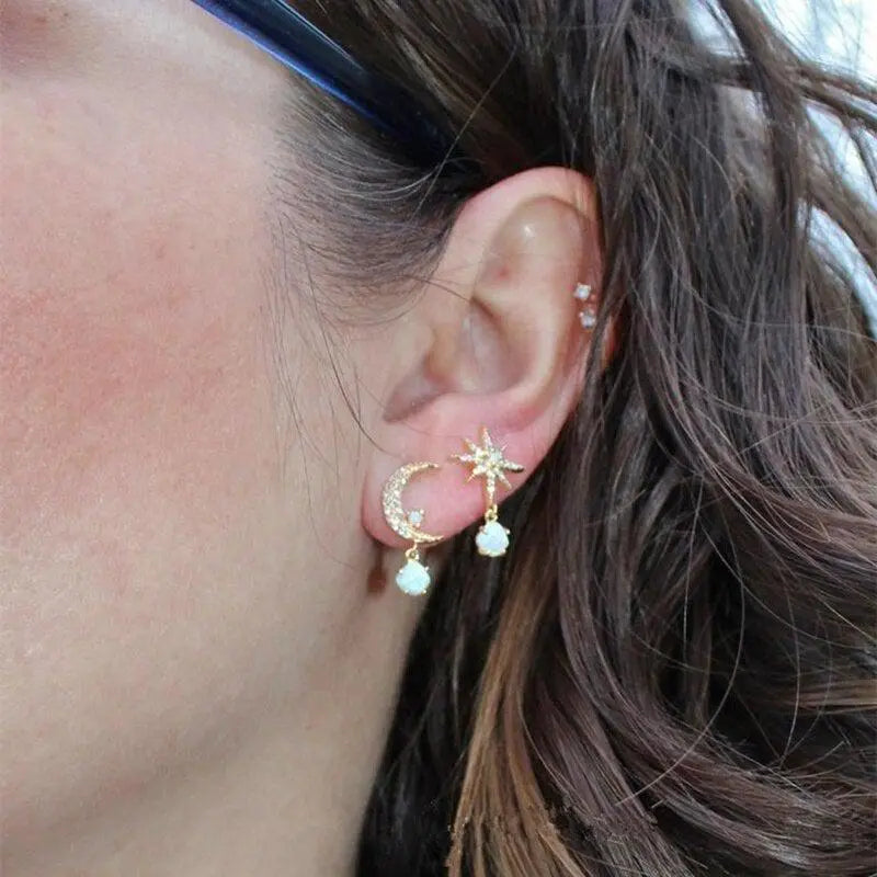 Pendientes de Luna y Estrella color oro y Ópalo