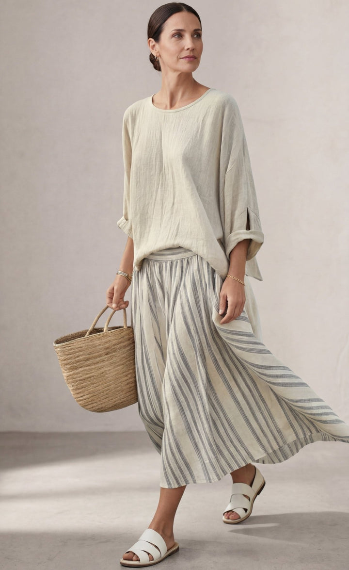 Aurora — Blusa cómoda y falda midi a rayas - Navarro Granada