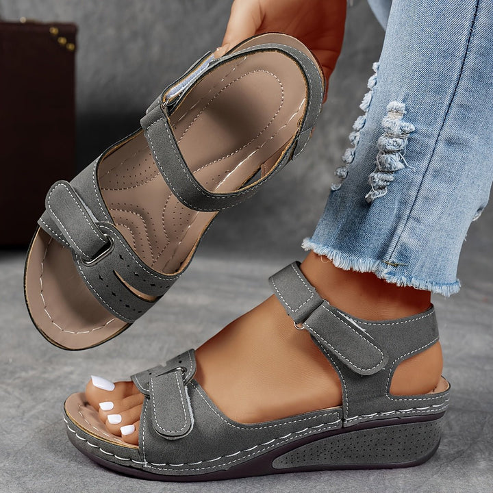 Célima | Elegantes Sandalias Ergonómicas Chaussure - Navarro Granada