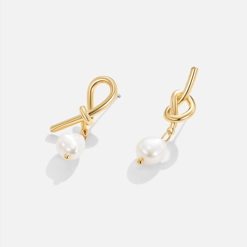 Pendientes color oro Trenzado y Perlas de Agua Dulce